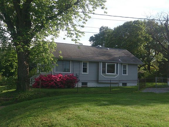 3rd image of 215 N Linden Ave