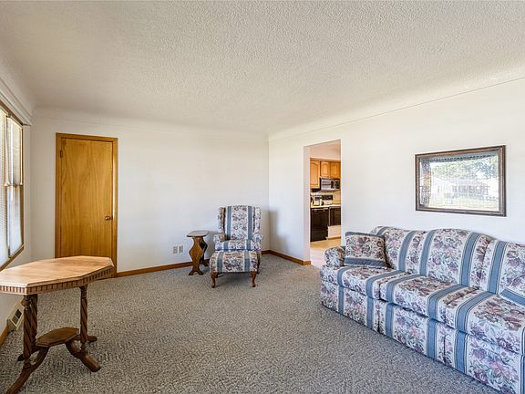 4th image of 605 N 6th Street Pl