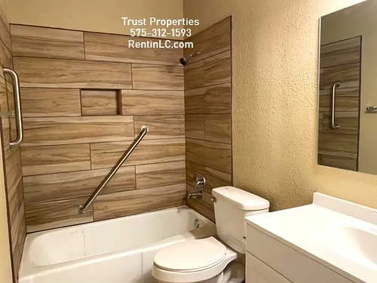 217 N San Pedro St — Photo 3