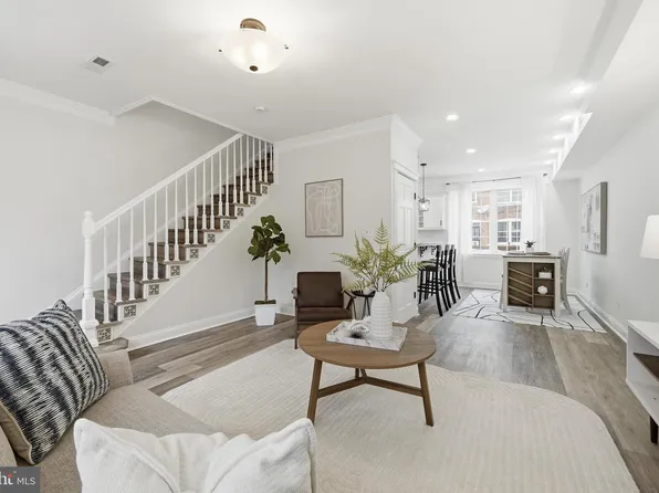 216 Ascot Pl NE, Washington, DC 20002