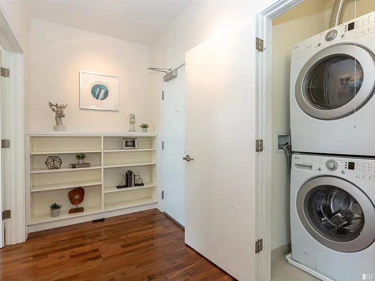 238 Olive St #401 — Photo 6