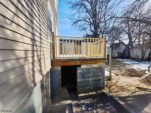 3rd image of 1312 Clinton Ave