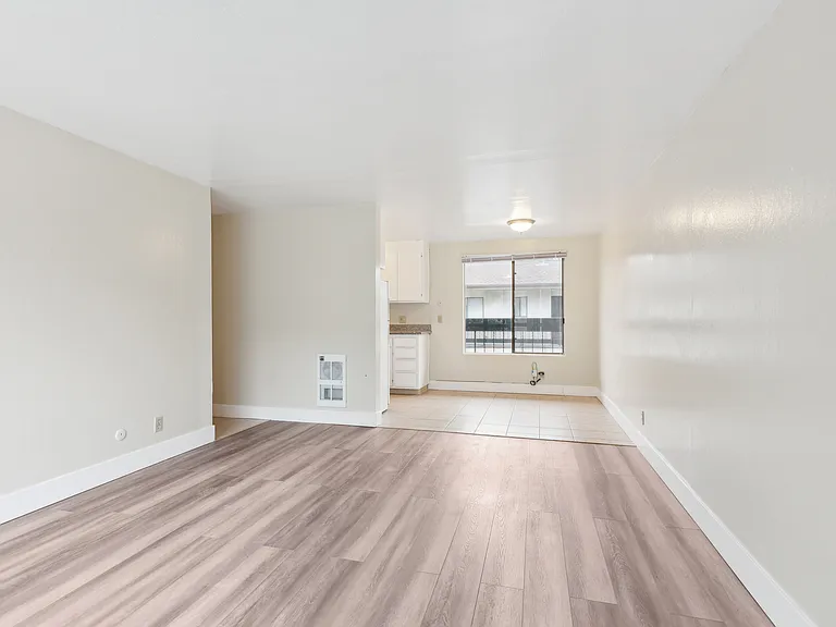 1910 Berryman Street — Photo 23