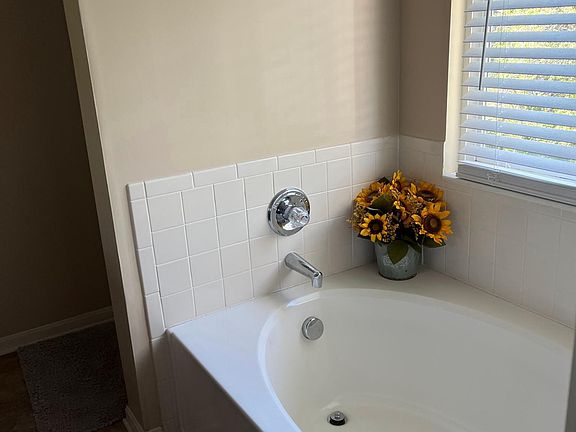 2nd image of 1612 Ashley Ct APT 301