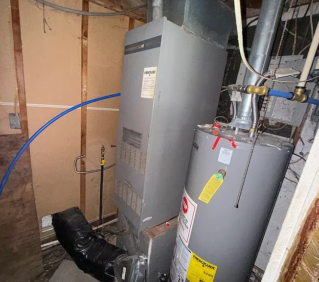 221 E Cherry St — Photo 23