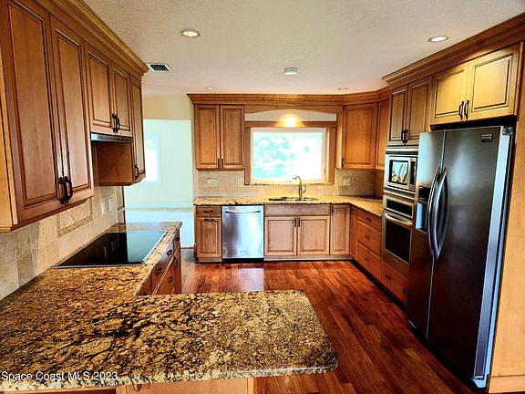 4th image of 520 Sherwood Ave