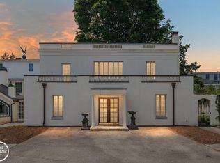 277 Lincoln Rd, Grosse Pointe, MI 48230