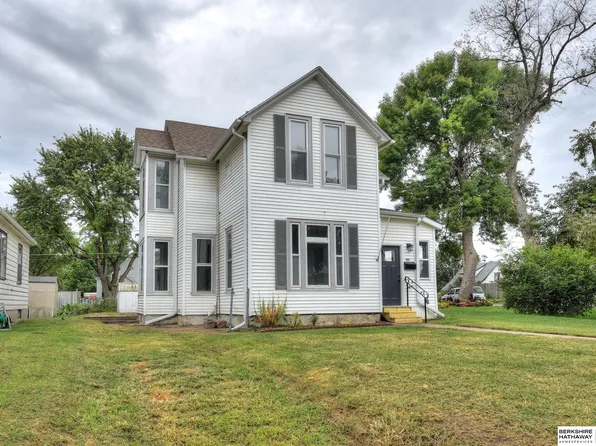 2743 Fort St, Omaha, NE 68111