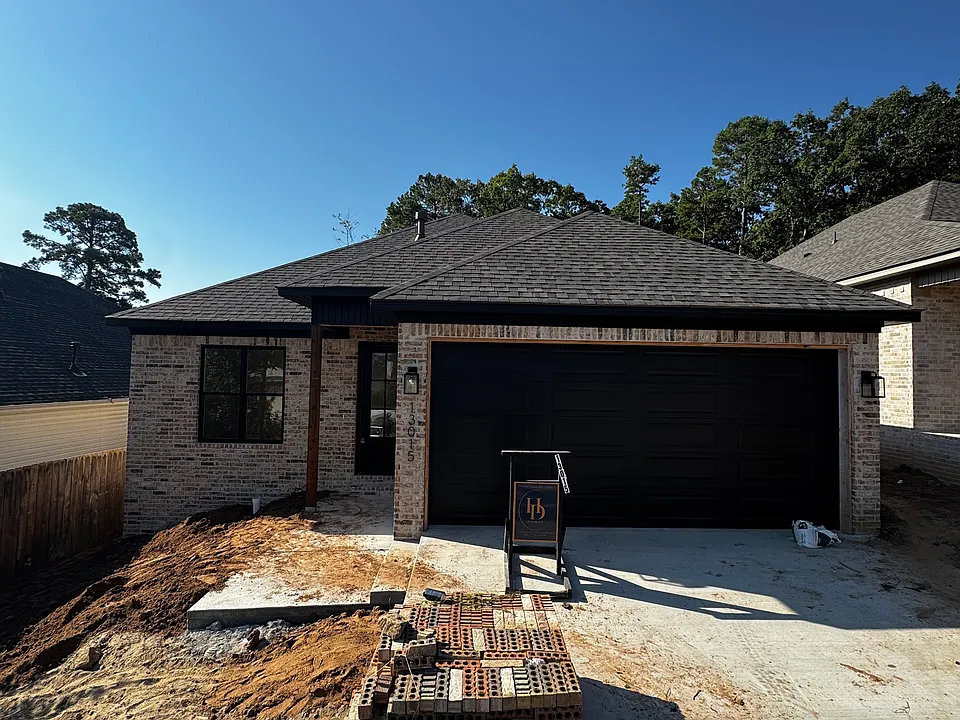 13015 Arthur Ln