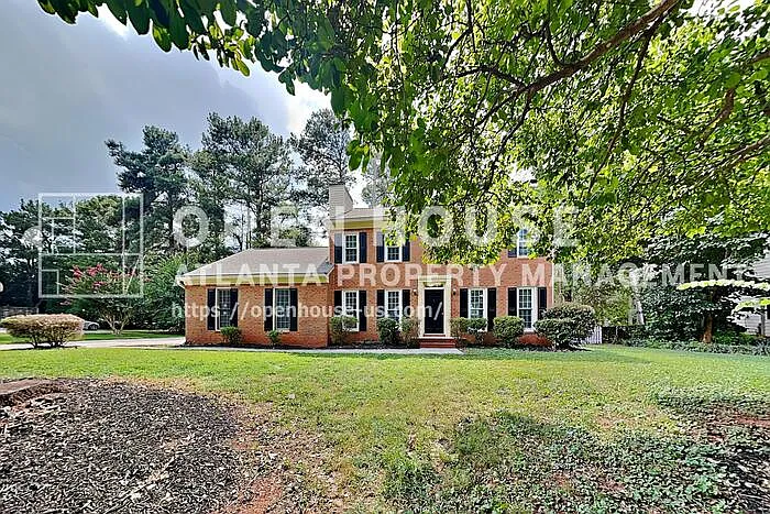 3 bed, 2.5 bath, 1869 sqft, $2,200 — Photo 3