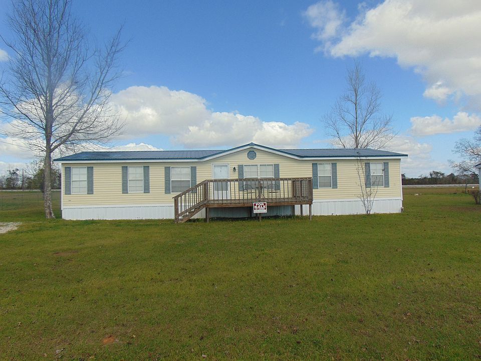Front view of home