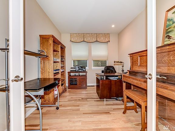 5th image of 13333 Mahonia Pl NE