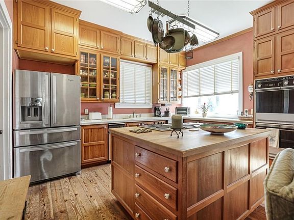 2nd image of 57184 Mayer Dr