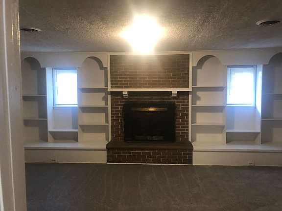 4707 Fairlane Living Room_10252024