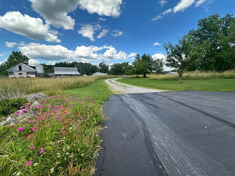 29 Jacob Ave — Photo 23