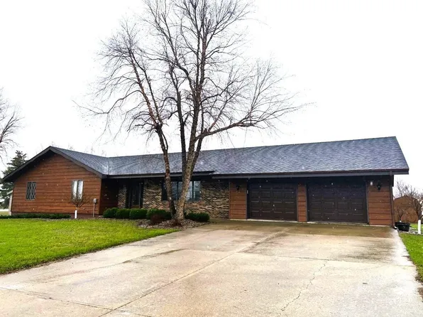 151 Main Ave, Chandler, MN 56122