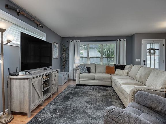 4th image of 6982 Reston Heights Dr