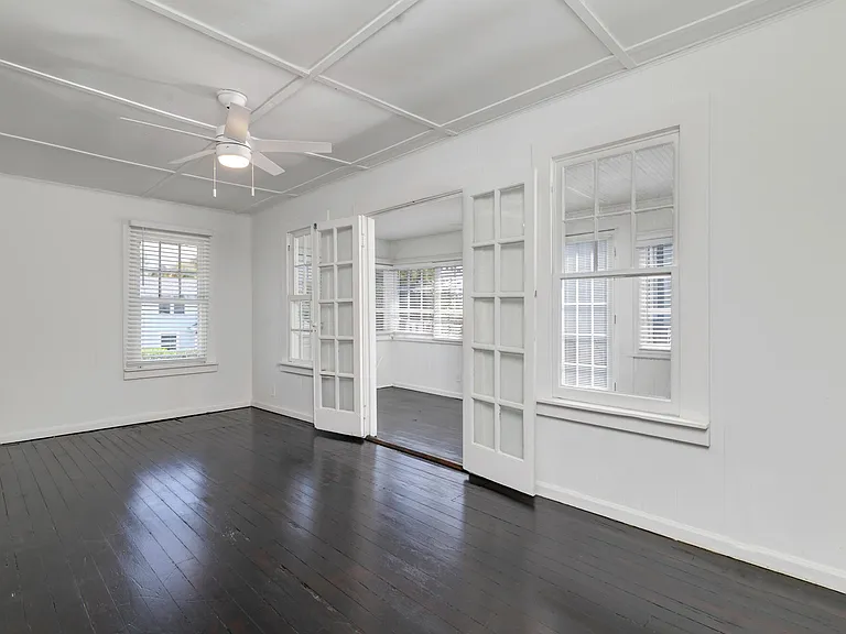 204 Conniston Rd #UPSTAIRS — Photo 3