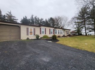 344 W Meadow Valley Rd, Lititz, PA 17543