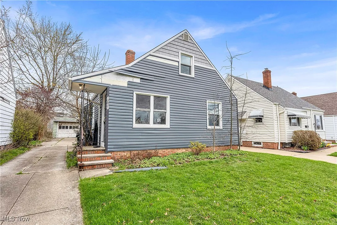 12821 Oak Park Blvd photo 1