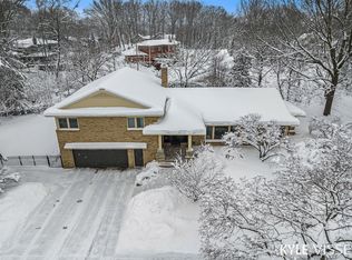 1220 Woodshire Ave SE, East Grand Rapids, MI