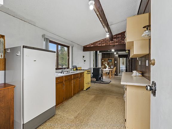5th image of 605 B Orchard Grove Rd