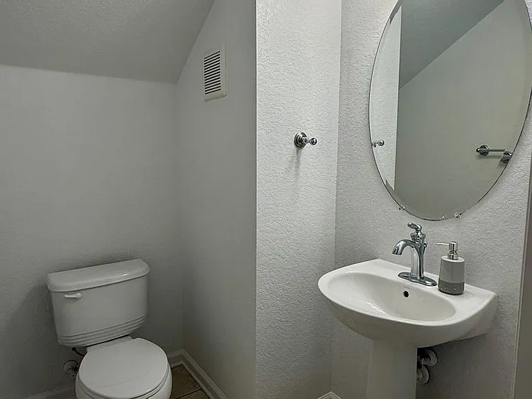 12722 Salomon Cove Dr — Photo 5