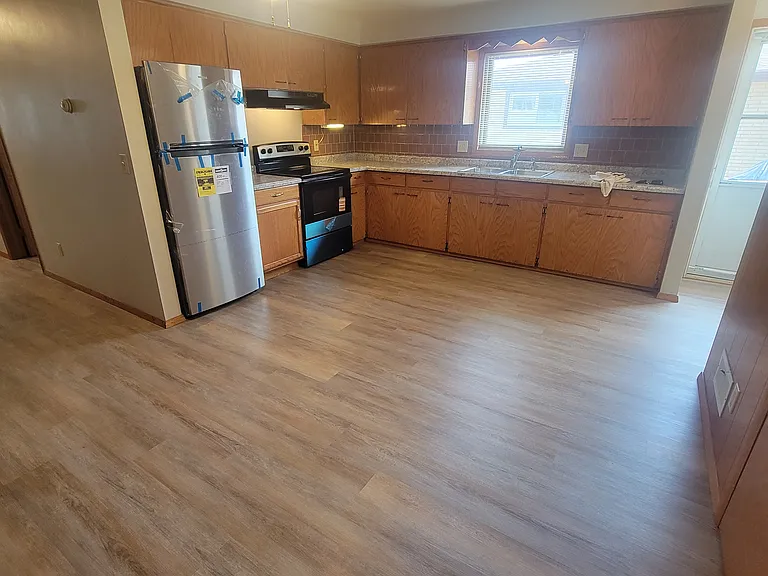 717 Ida St — Photo 2