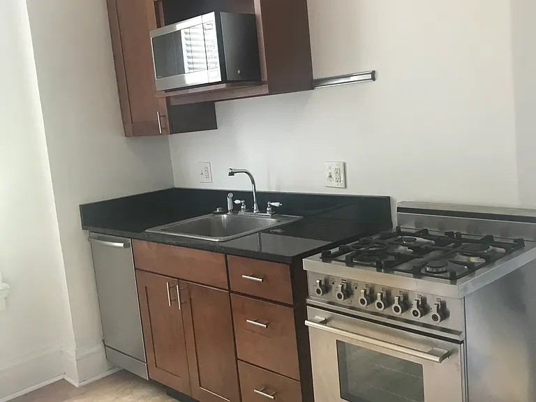 3141 Bishop St #2 — Photo 8