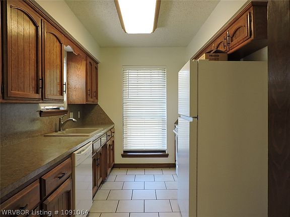 2nd image of 8617 Meadow Dr