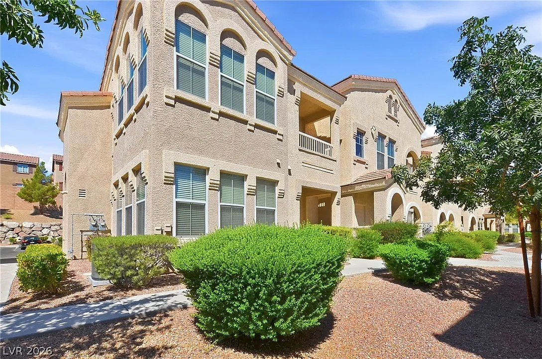 1 bed, 1.0 bath, 799 sqft, $1,450 — Photo 2