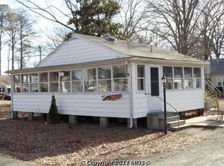 110 Chamberlayne St, Colonial Beach, VA 22443