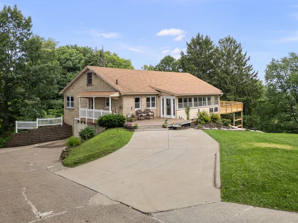 640 18th Ave, East Moline, IL 61244