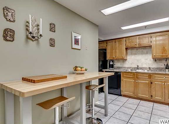 4th image of 2209 9th St APT 504