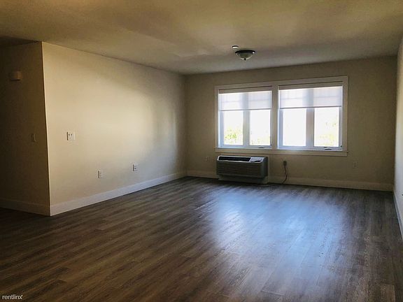 4th image of 12 Nelson Ave #8432729