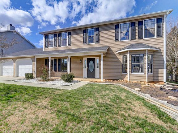 2nd image of 9213 Countryway Dr