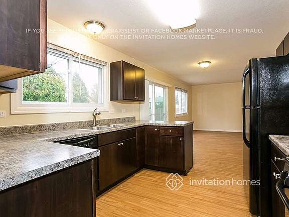 3rd image of 5924 Allemong Dr
