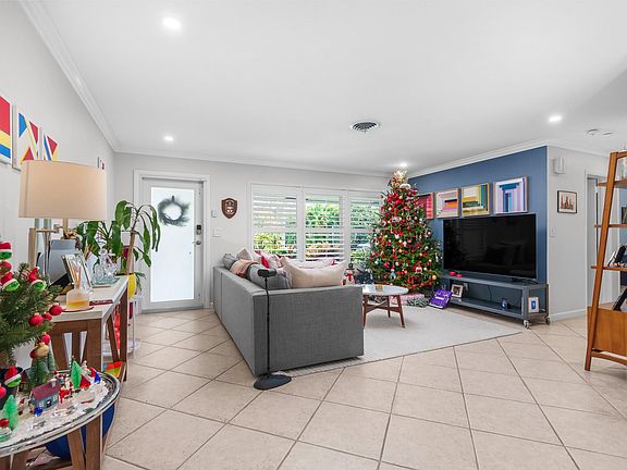 3rd image of 5141 NE 19th Avenue