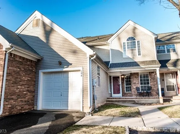 108 Blue Flag Ct, Whitehouse Station, NJ 08889