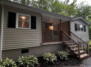 207 Gravel Hill Ct, Taylorsville, NC 28681