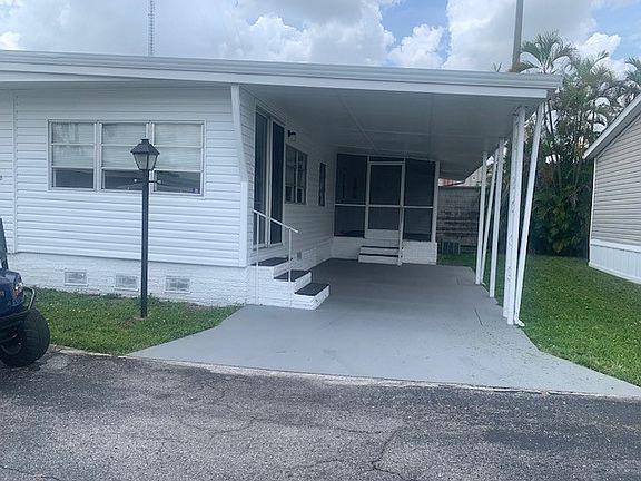 2nd image of 3332 South St #9