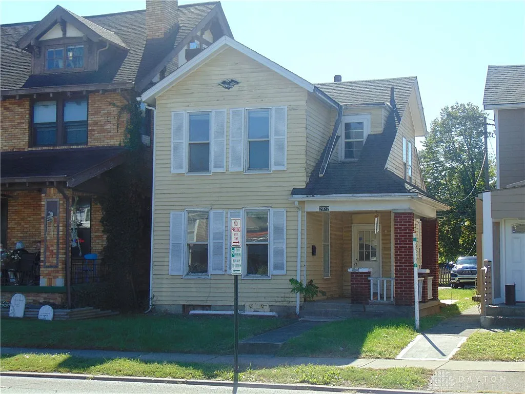2022 Central Ave photo 1