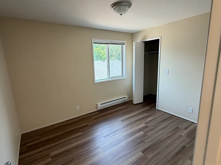 2028 NW 58th St #7 — Photo 5