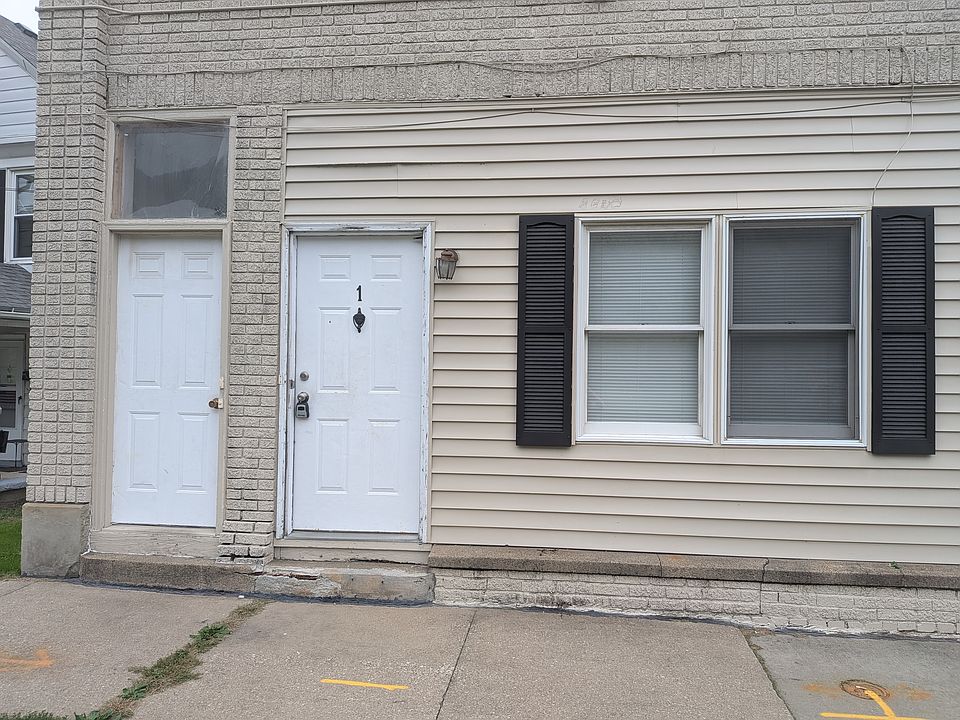 1st image of 1881 Manchester Rd APT 1