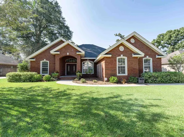 549 Tillage Dr, Cantonment, FL 32533