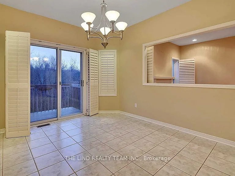 238 Deerglen Ter — Photo 6