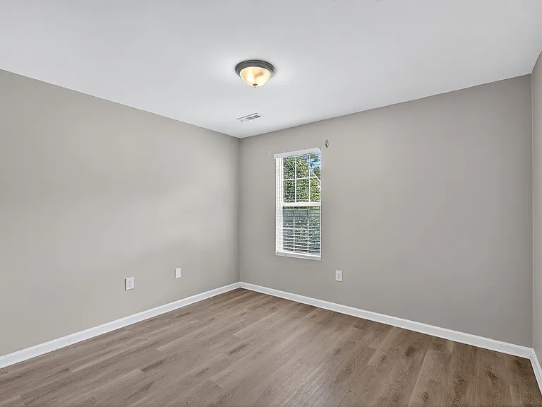 Nevin Place Apartments — Photo 45
