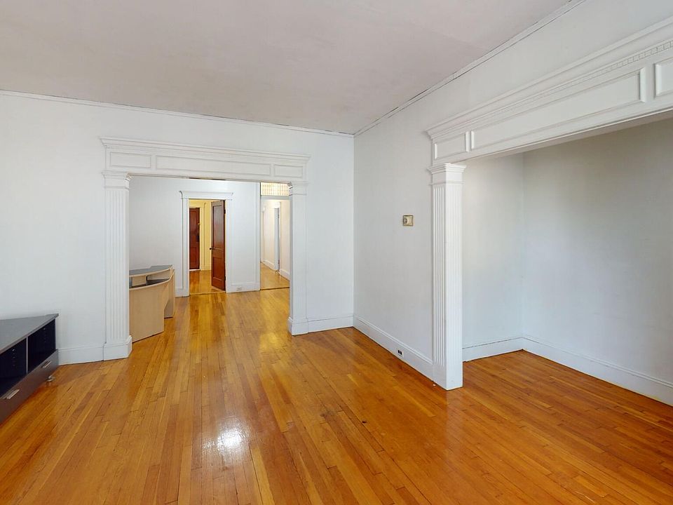 2nd image of 86 Browne St #1
