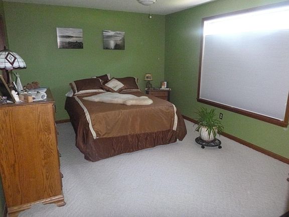 4th image of 452 Wildflower Dr