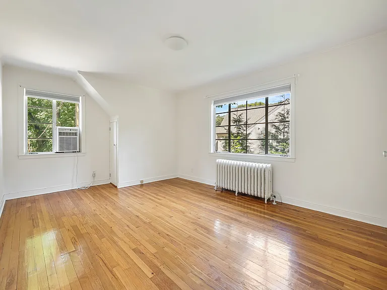 14 Grove Ln — Photo 26